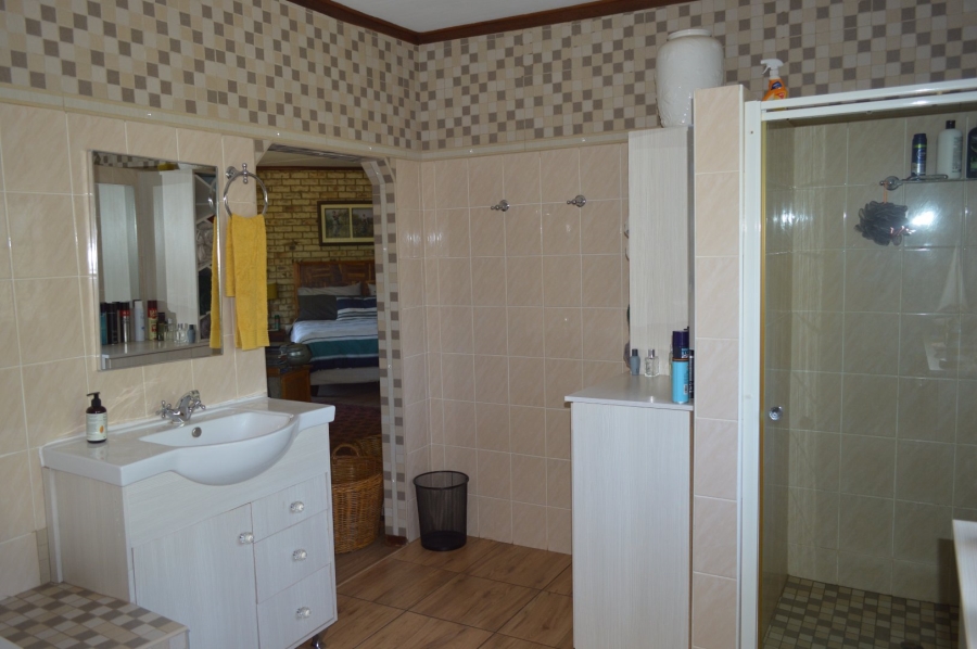 4 Bedroom Property for Sale in Doringkruin North West